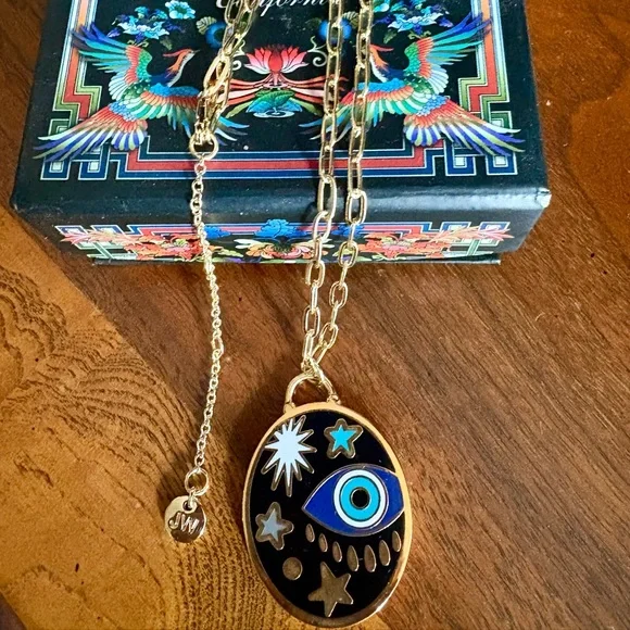 Johnny Was Celestial Necklace, new in box
Never worn, gold with sun moon stars - Picture 1 of 4